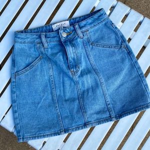 PacSun Jean skirt size 24